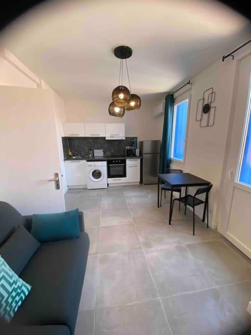 Apartamento Le Berlioz-Studio-Clim-Wifi-Balcon Béziers Exterior foto