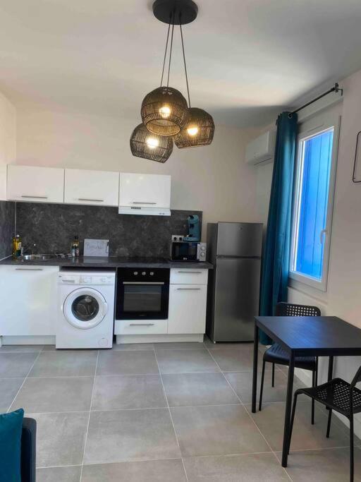 Apartamento Le Berlioz-Studio-Clim-Wifi-Balcon Béziers Exterior foto